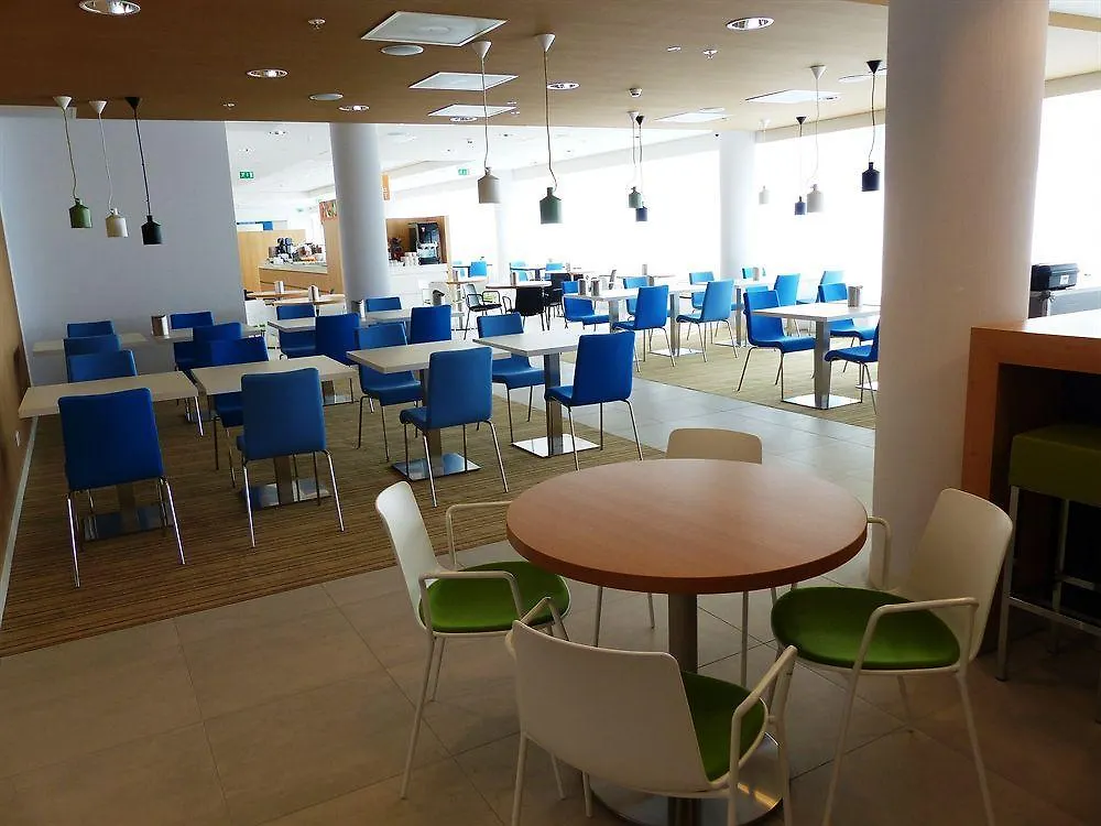 Holiday Inn Express Amsterdam Arena Towers By Ihg