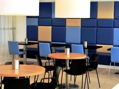 Hotel Holiday Inn Express Amsterdam Arena Towers By Ihg