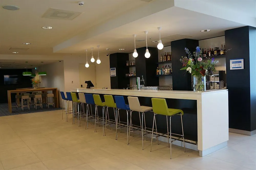 Отель Holiday Inn Express Amsterdam Arena Towers By Ihg